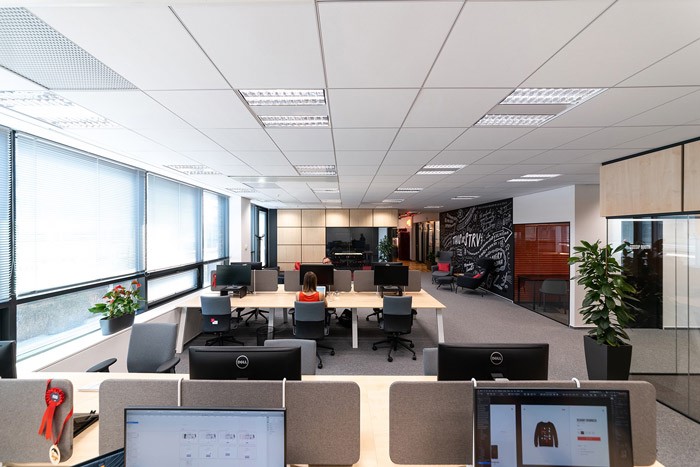 北京辦公室裝修工位照明的燈光怎樣設(shè)計(jì)