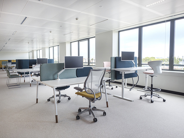 大氣辦公室怎么裝修設(shè)計？北京辦公室辦公室寫字樓辦公樓怎么裝修顯得有藝術(shù)性？